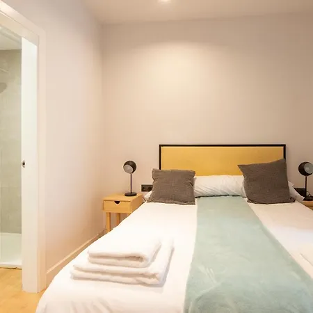 New -shared Pool & Solarium- 1a Apartment *