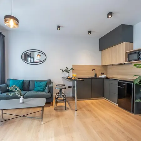 Apartment New -shared Pool & Solarium- 1a Malaga