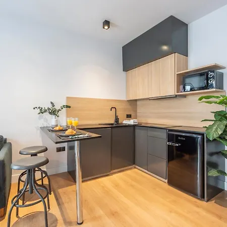 New -shared Pool & Solarium- 1a Apartment *